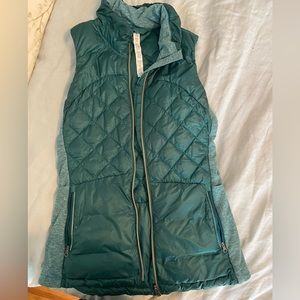 Lululemon green vest. Excellent condition! Size 6.